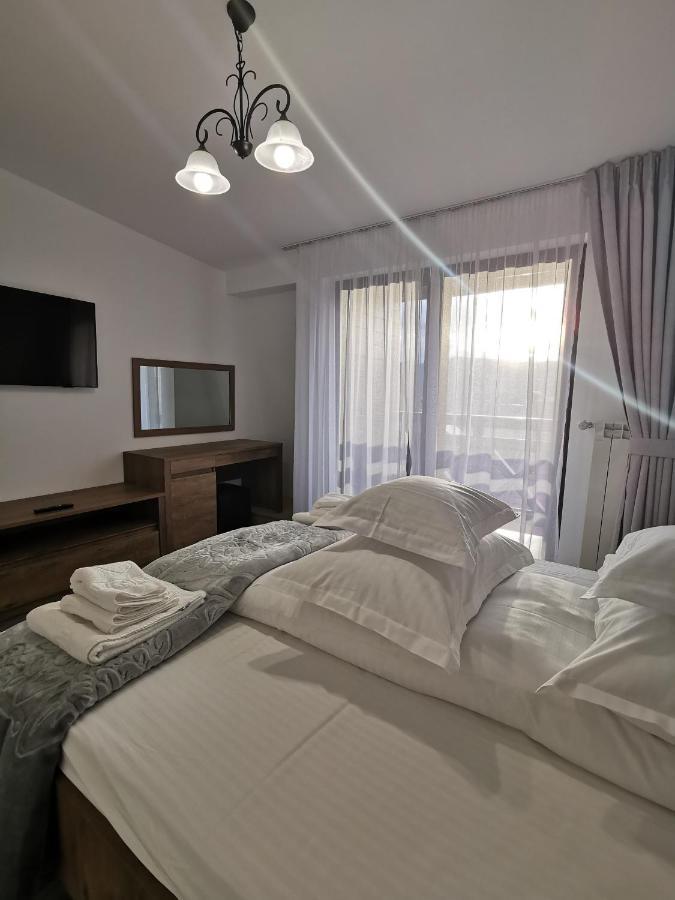 Rose Residence Gura Humorului Ngoại thất bức ảnh
